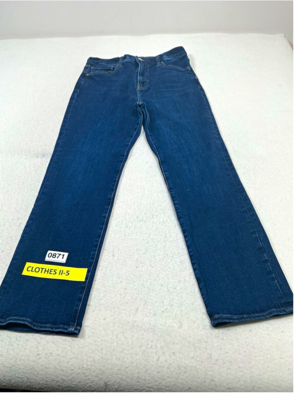 Womanโs Express 90s Slim Super High Rise Blue Denim Jeans 8 short Solid